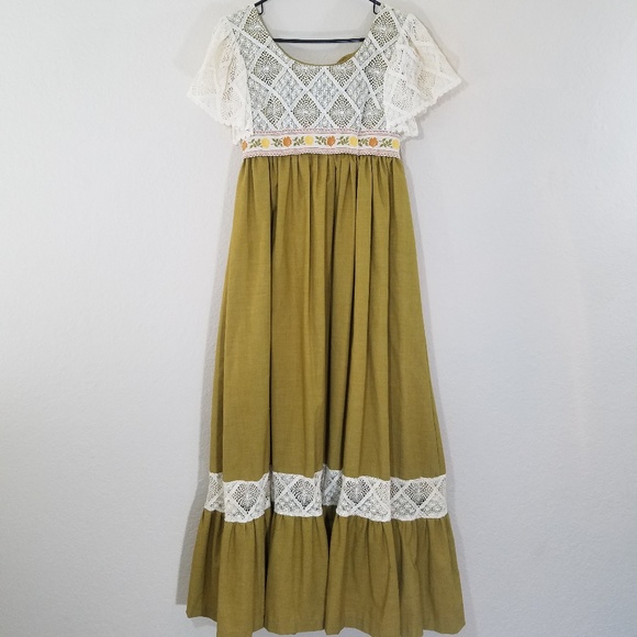 Vintage Dresses & Skirts - SOLD Vintage 60's Lace & Linen Green Prairie Dress